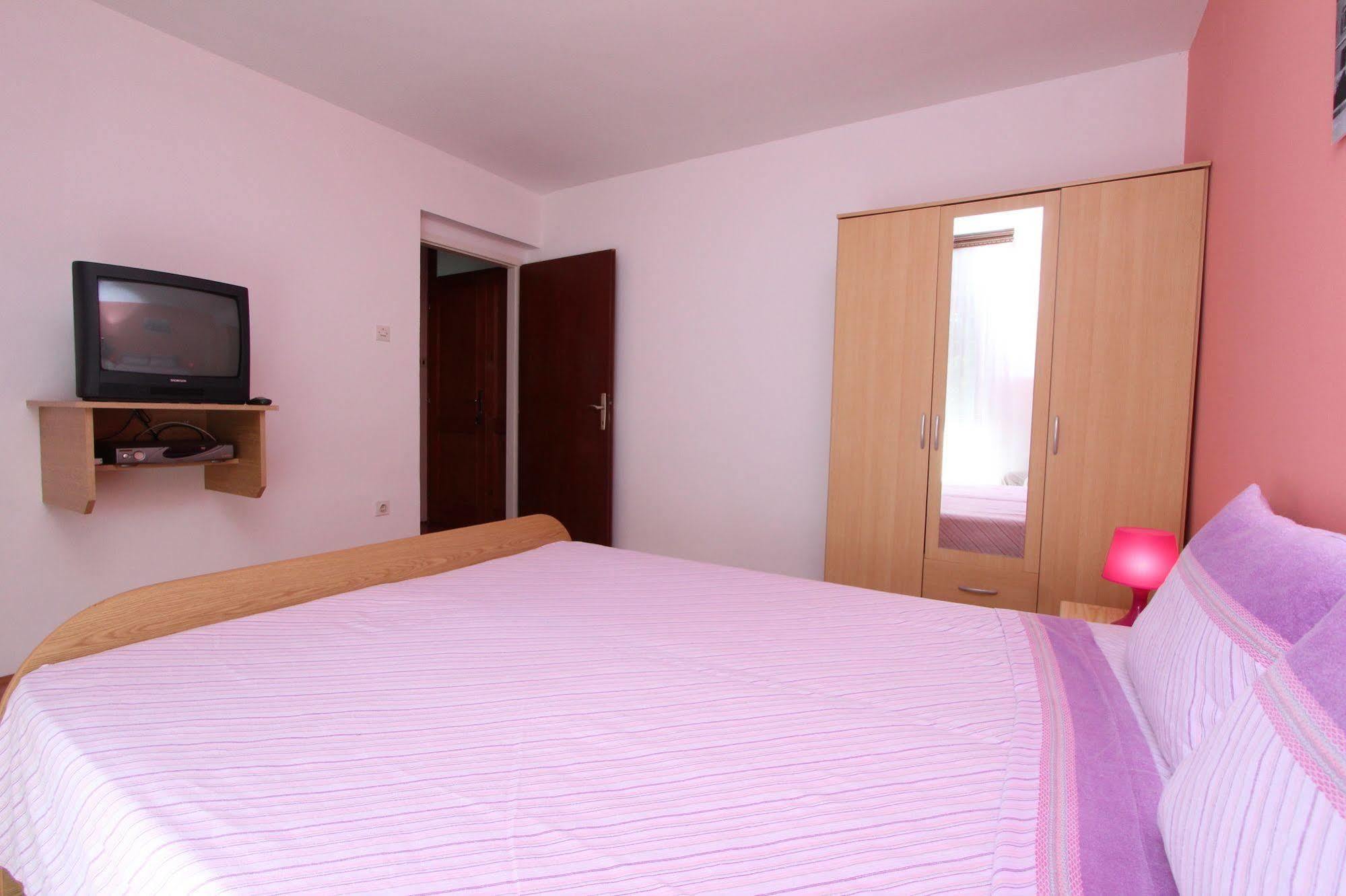 Apartments Tara Rovinj Exterior foto